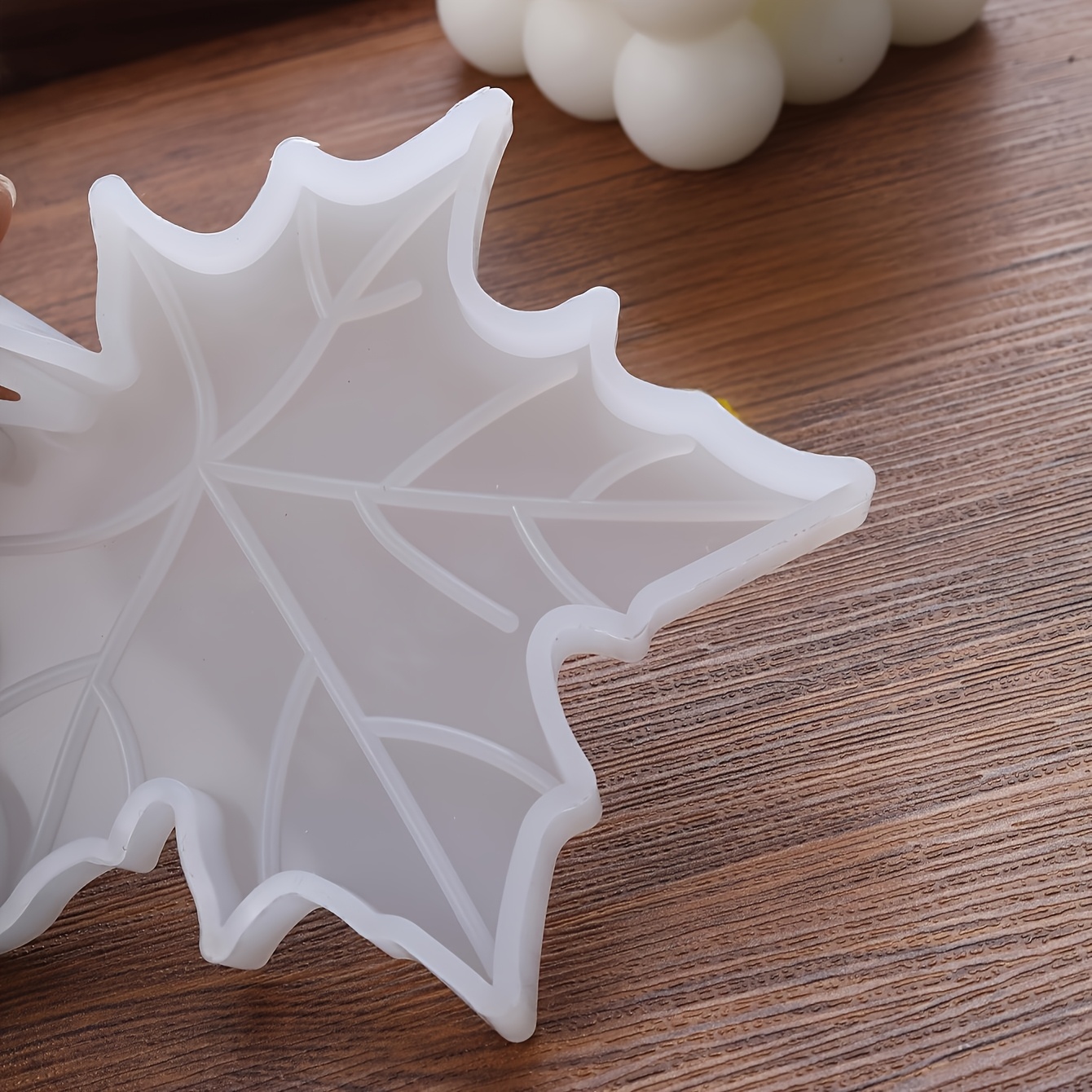 1PC Maple Leaf shaped Silicone - огляд і ціна Soap Making Tray